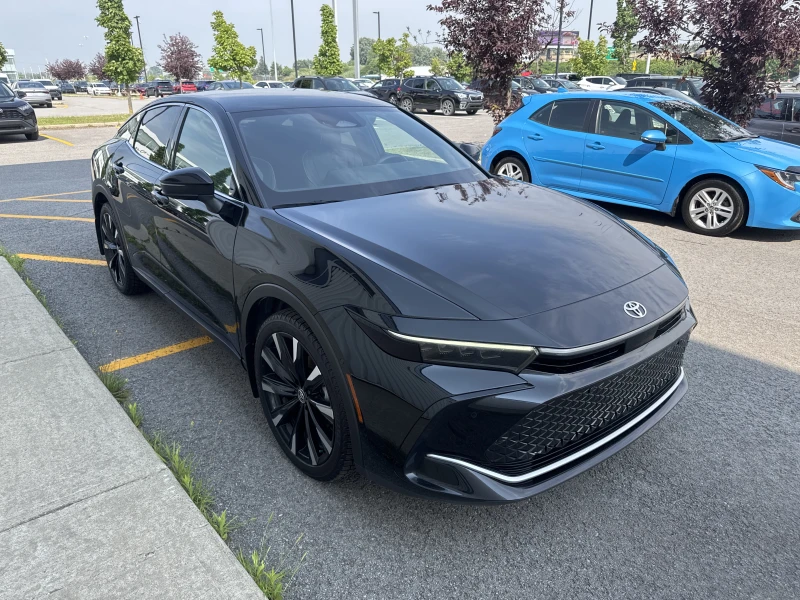 TOYOTA CROWN 2023 à vendre près Repentigny et de Montréal