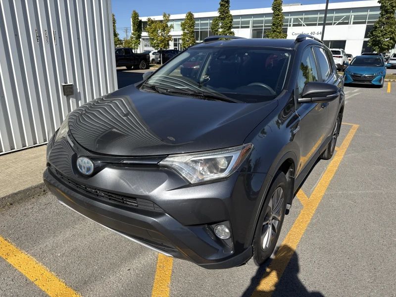 2018 TOYOTA RAV4 used and pre-owned for sales near Repentigny and Montréal