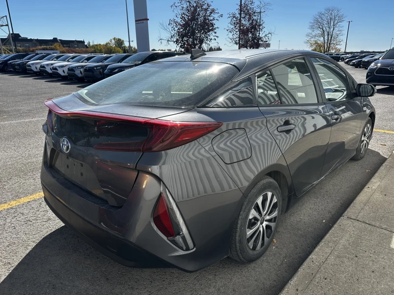 2022 TOYOTA PRIUS used and pre-owned for sales near Repentigny and Montréal à vendre