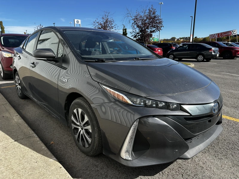 2022 TOYOTA PRIUS used and pre-owned for sales near Repentigny and Montréal