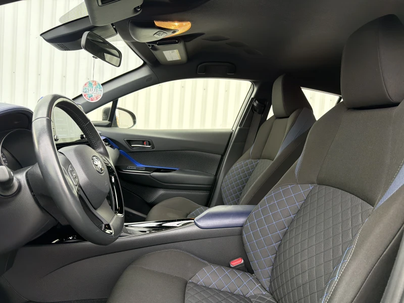 2022 TOYOTA C-HR used and pre-owned for sales near Repentigny and Montréal à vendre