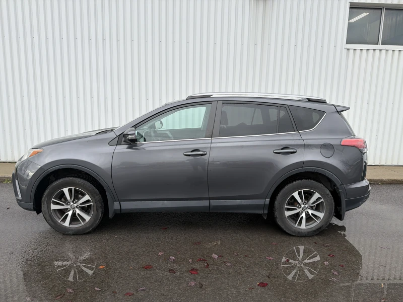 2018 TOYOTA RAV4 used and pre-owned for sales near Repentigny and Montréal