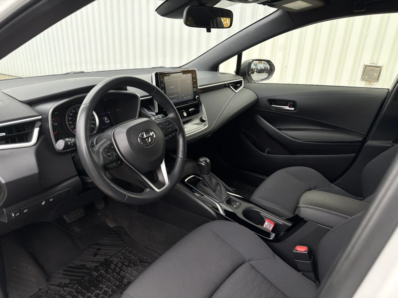 2020 TOYOTA COROLLA À HAYON used and pre-owned for sales near Repentigny and Montréal à vendre