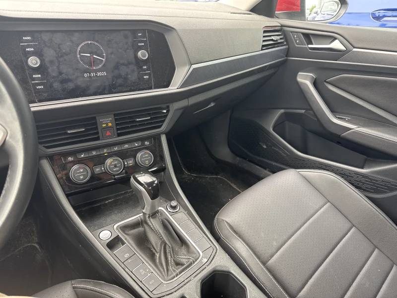 VOLKSWAGEN JETTA 2024 à vendre près Repentigny et de Montréal à vendre
