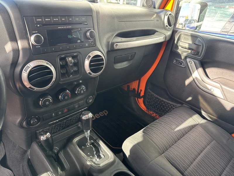 JEEP WRANGLER UNLIMITED 2012 à vendre près Repentigny et de Montréal à vendre