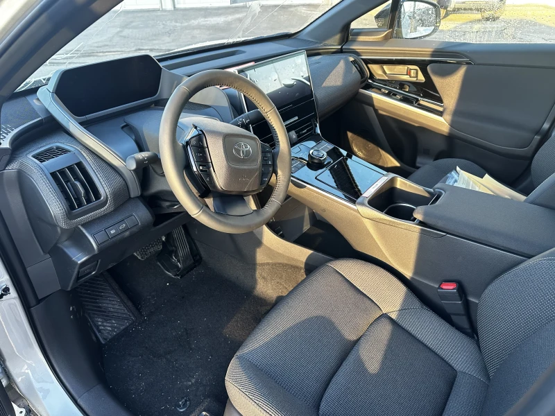 2025 TOYOTA BZ4X used and pre-owned for sales near Repentigny and Montréal à vendre