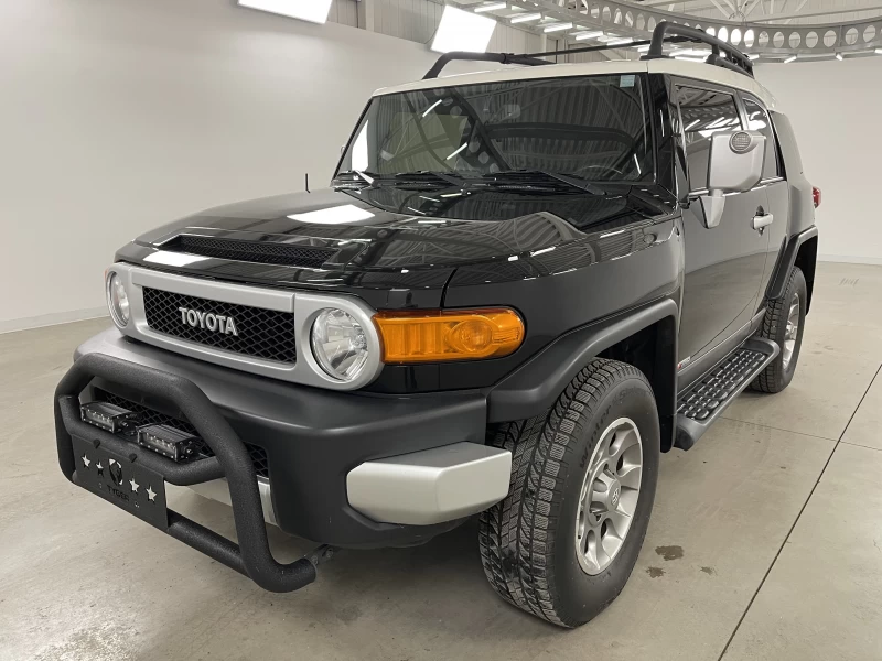 2013 Toyota FJ Cruiser used and pre-owned for sales near Repentigny and Montréal à vendre
