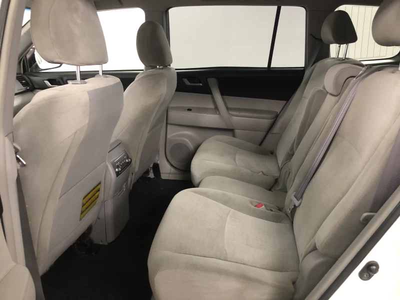 TOYOTA HIGHLANDER HYBR 2013 à vendre près Repentigny et de Montréal à vendre