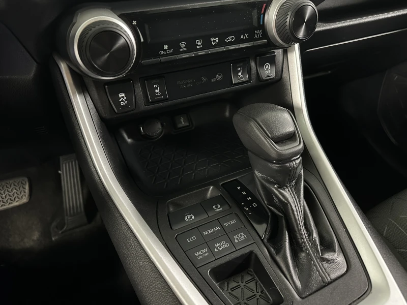 TOYOTA RAV4 2021 usagée et d’occasion à vendre près Repentigny et de Montréal